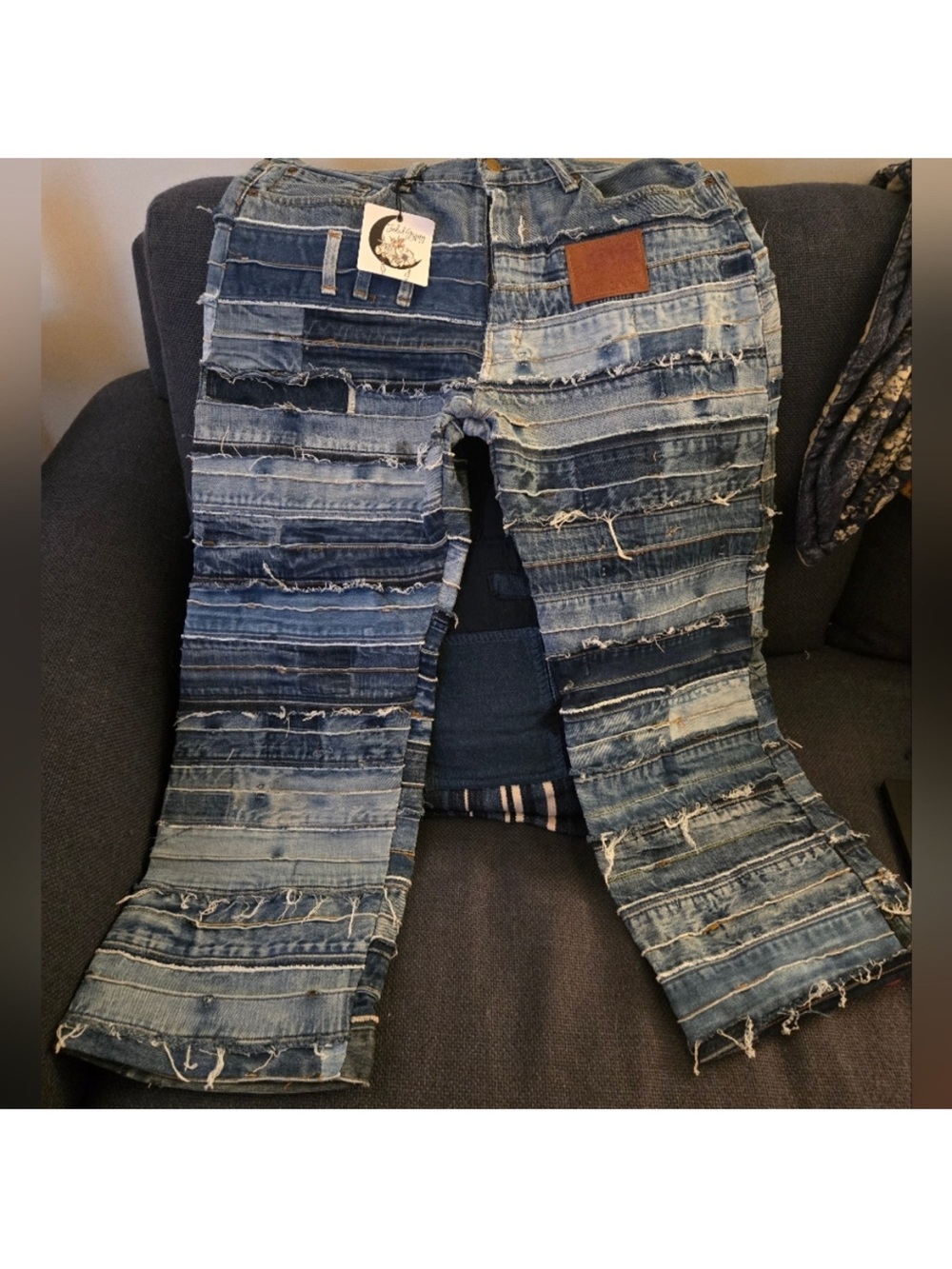 Jaded Gysy Pockets of Dreams Women’s Distressed Boyfriend Jeans in Washed Blue